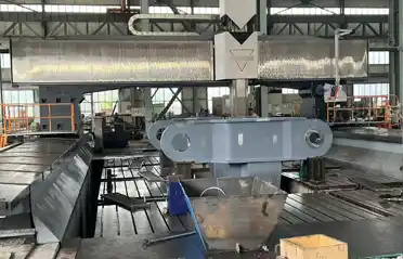 Hvordan kan virksomheder vælge en pålidelig producent, når de outsourcer bearbejdning af store løftearme? Hvordan balancerer Tangshan Yuexin Gantry Machining Center præcision og leveringsplaner gennem tilpassede processer?